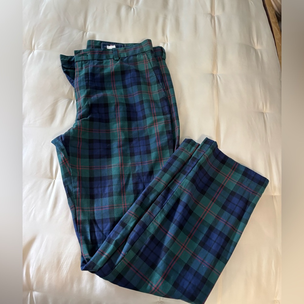 Vineyard Vines Men's holiday Pants, 34x30 like new!